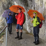 Quyen, Theo und Helga am Felsenweg am Bürgenstock.